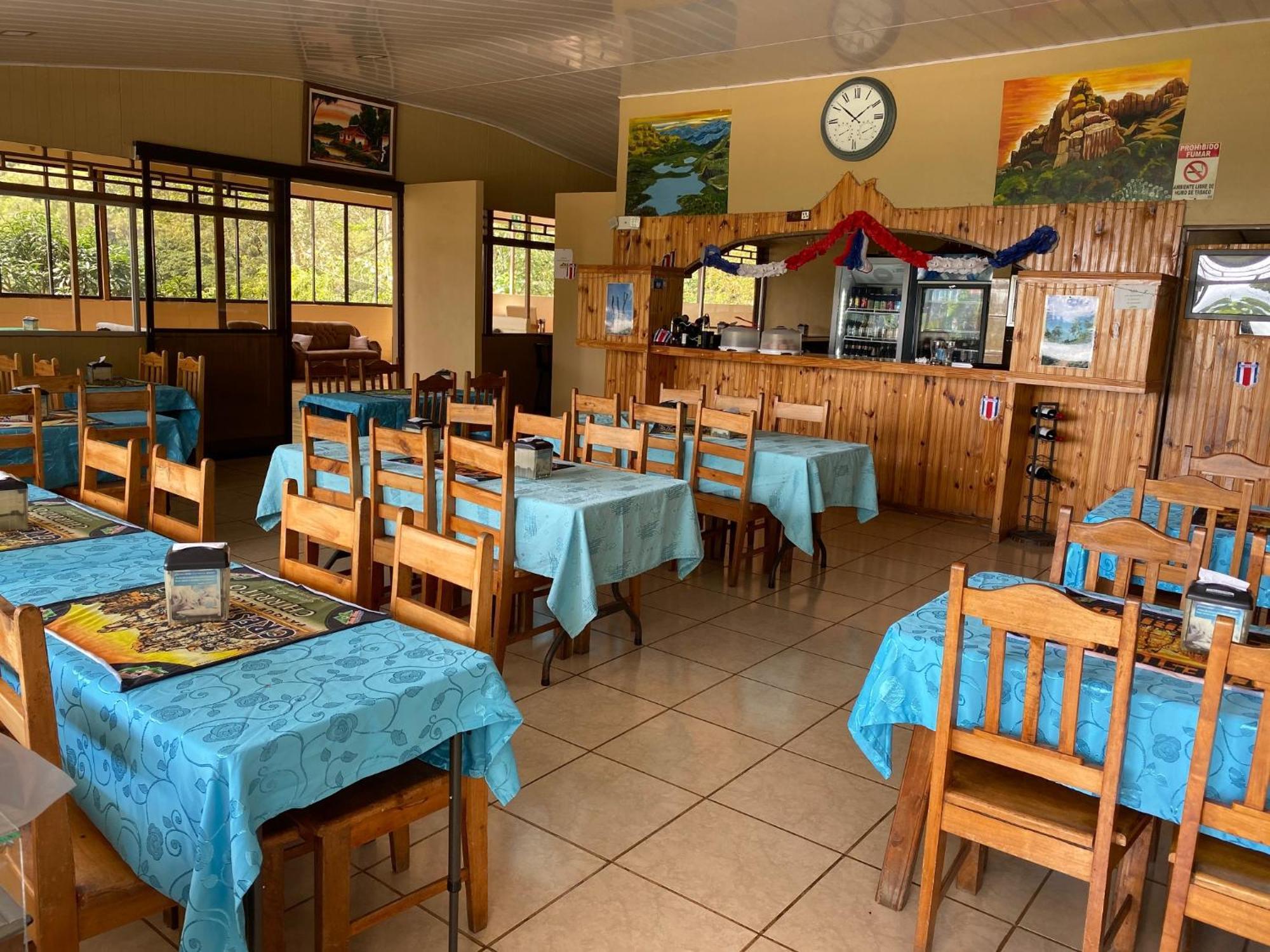 Hotel Uran Rivas Exterior photo
