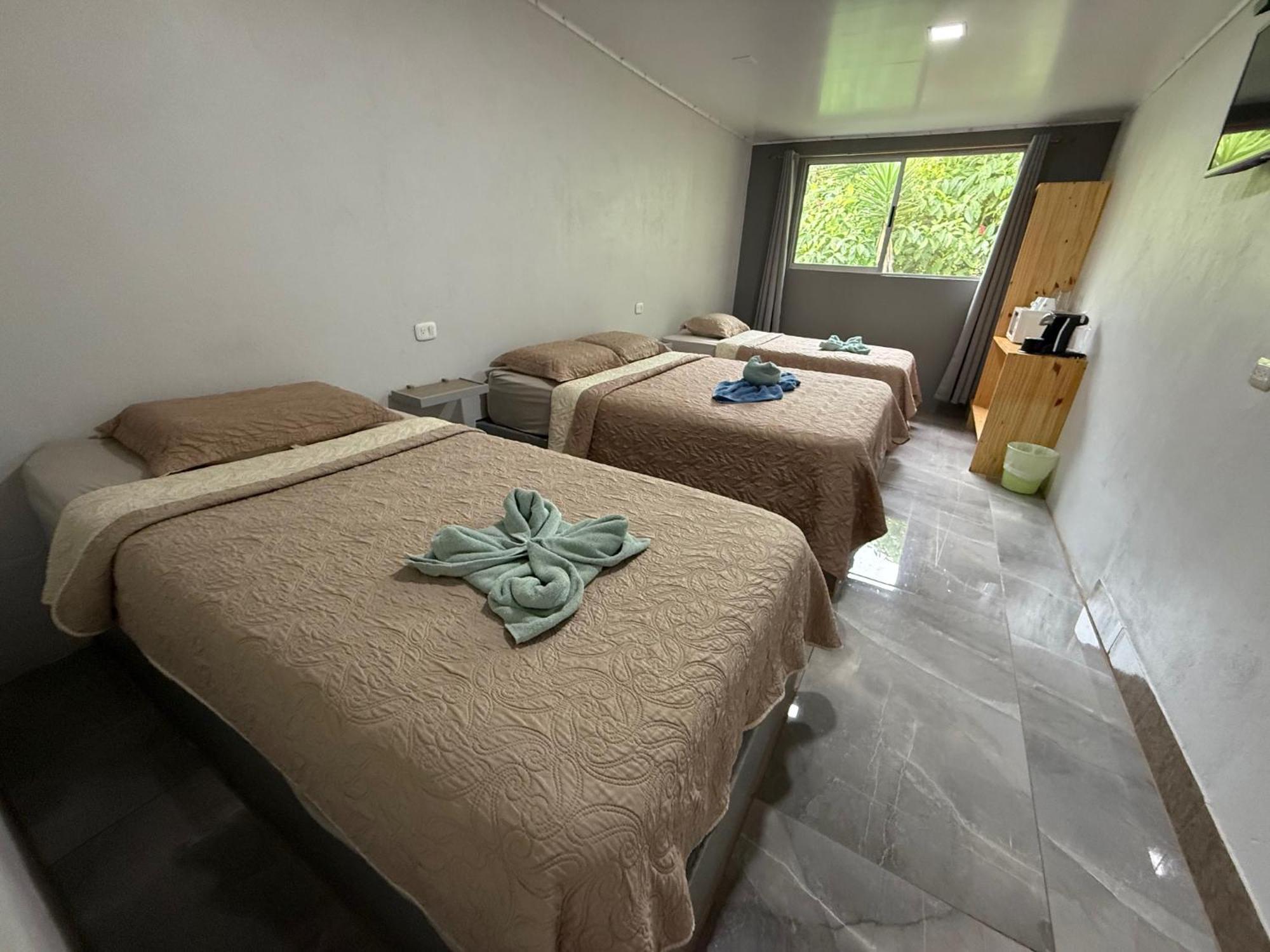 Hotel Uran Rivas Exterior photo