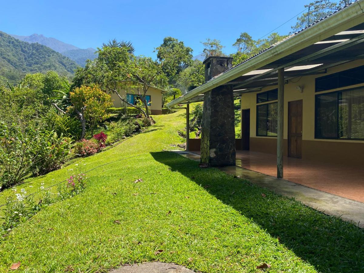 Hotel Uran Rivas Exterior photo